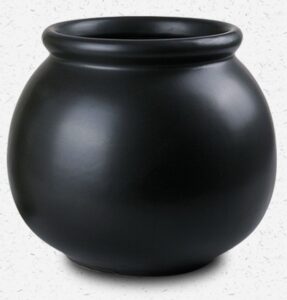 陶土罐是用陶土燒製而成，兩端較小，中間較闊大，形如腰鼓。吸拔力大比玻璃罐更大，但較重及易碎。